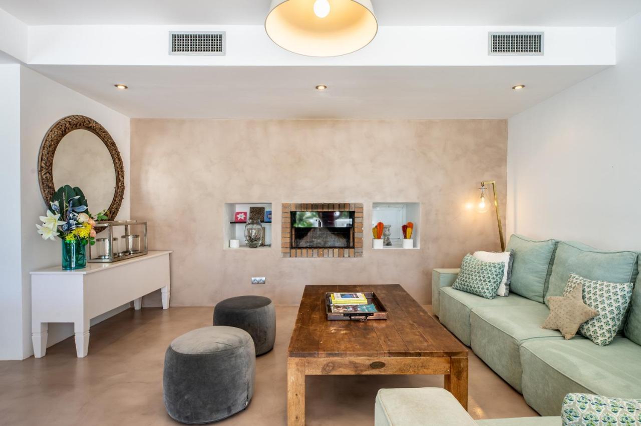 Villa Amarantos Santa Eularia des Riu Bagian luar foto